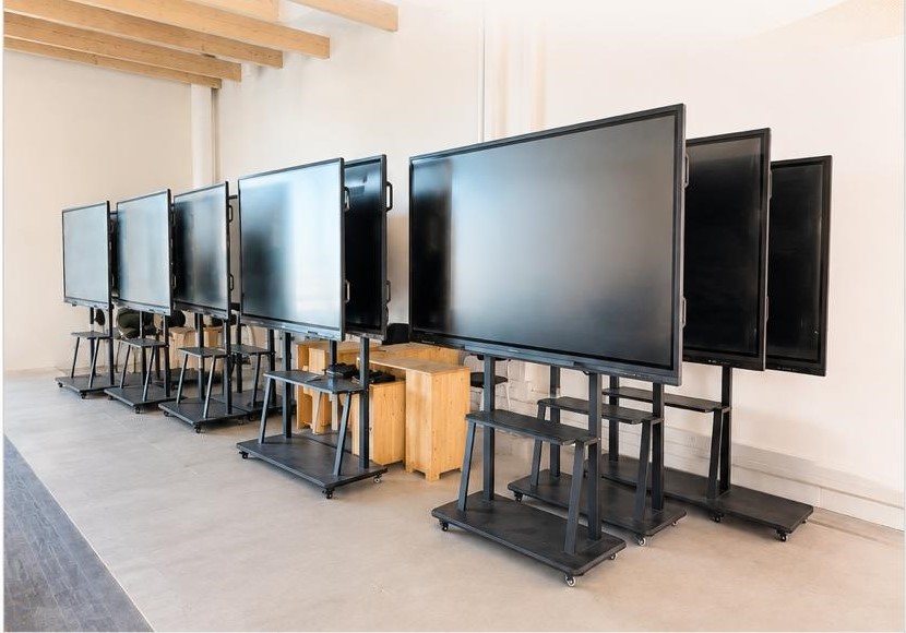 Digital Signage & Commercial Display Mounting