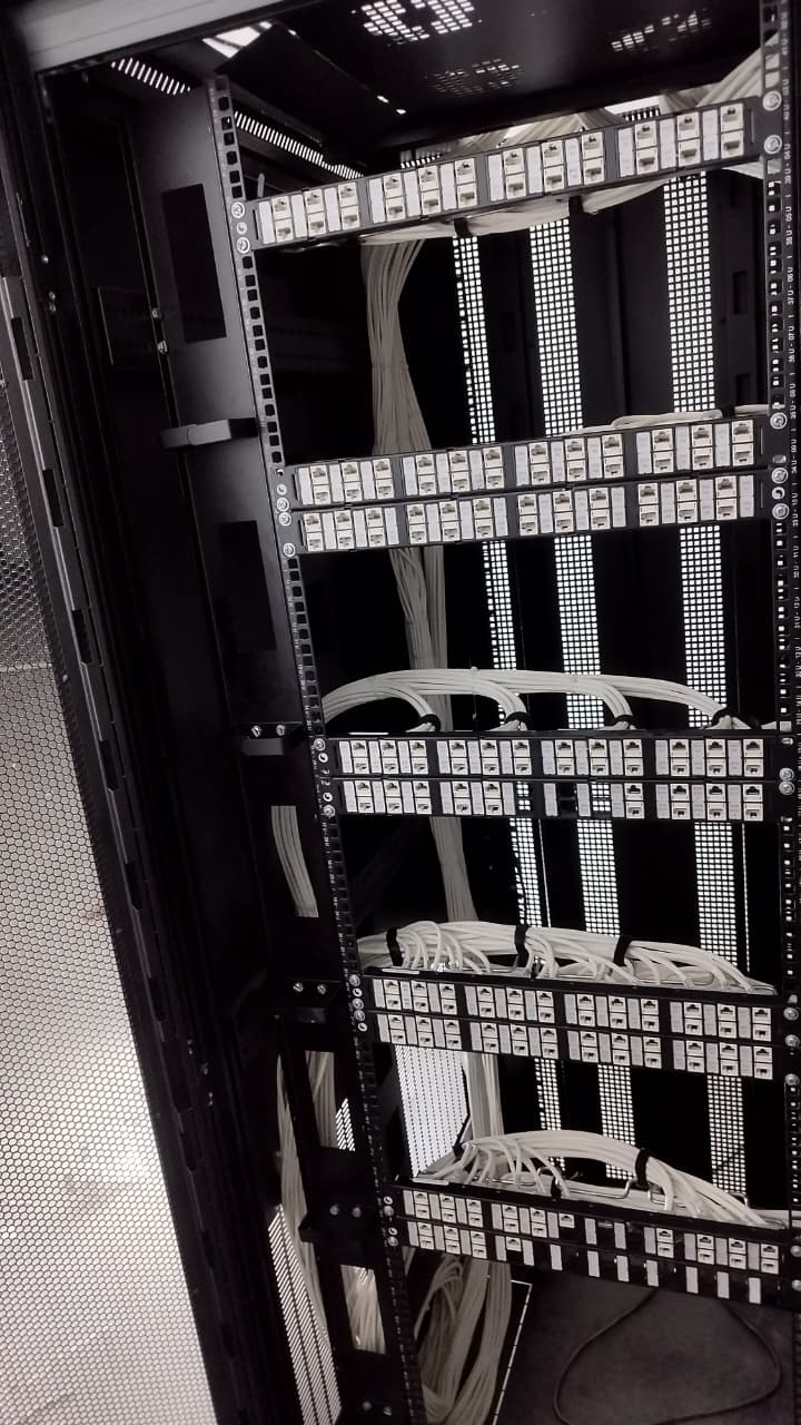 Fiber Optic Fusion Splicing Enclosure Assembly